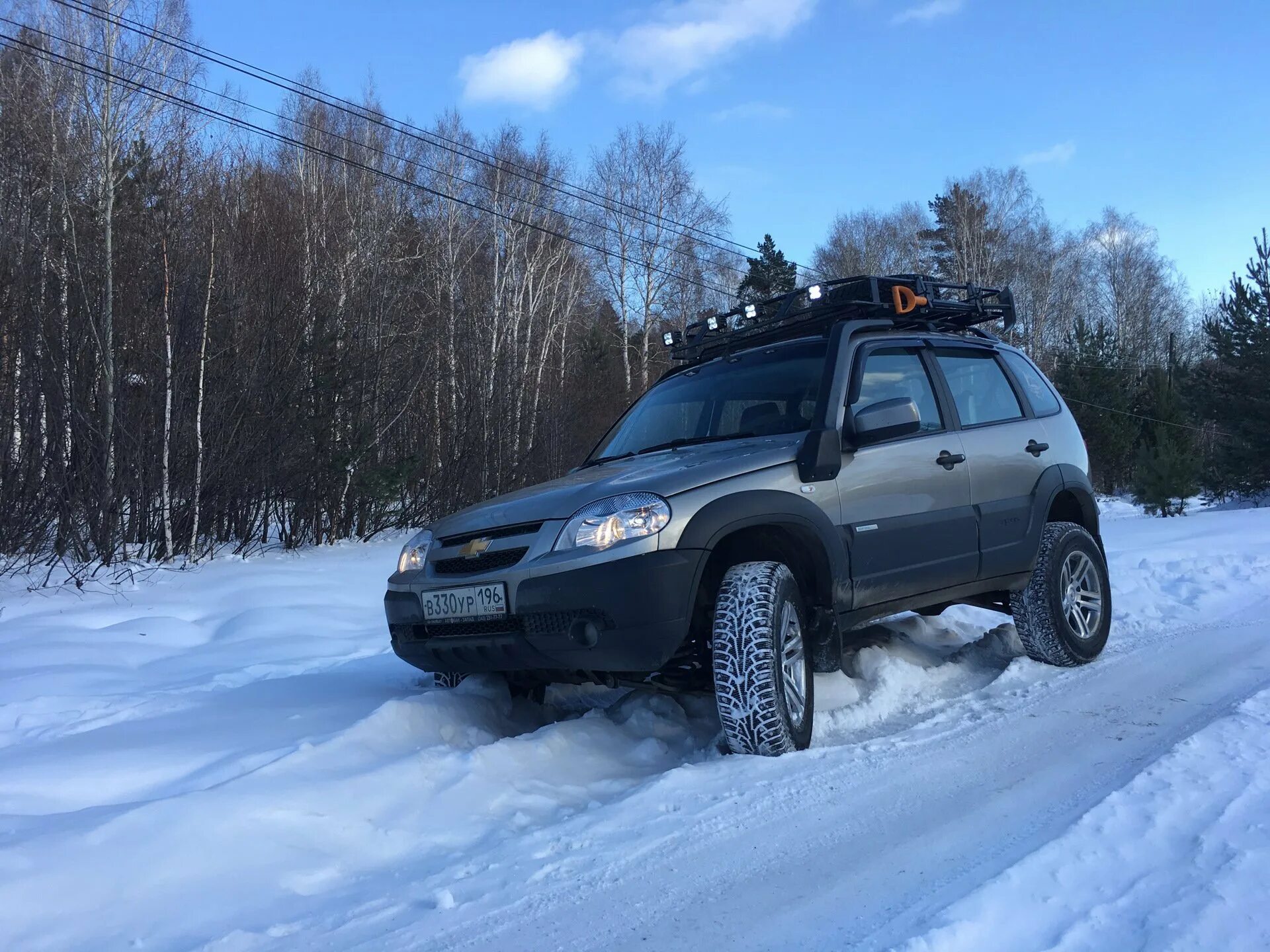 Шнива установка. Chevrolet Niva. Доп свет на ниву Шевроле. Нива Шевроле off Road. Нива Шевроле le off Road.