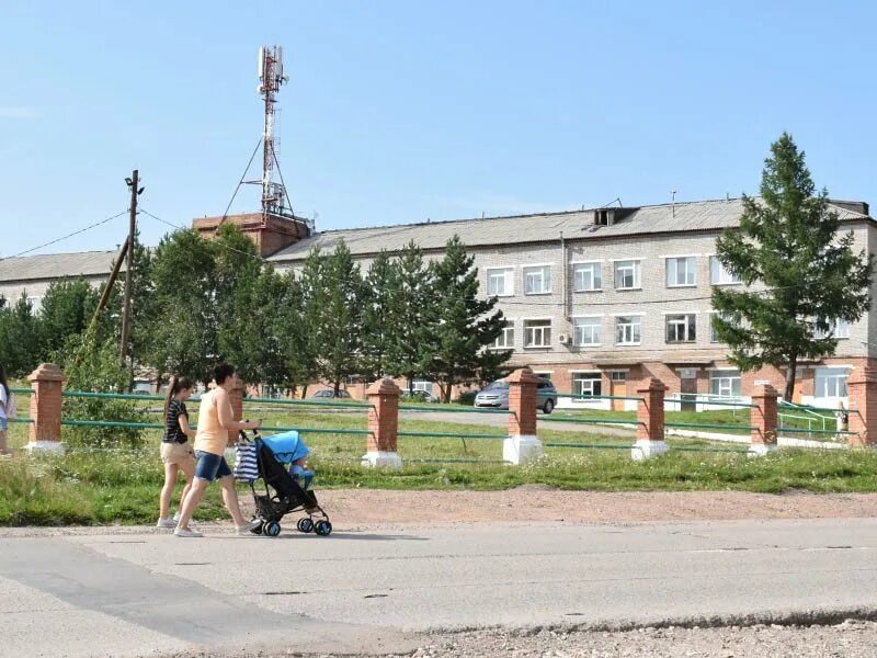 Погода в саянском красноярского. Агинское Саянский район Красноярский край. Поликлиника село Агинское Саянского района Красноярского края. Саянская ЦРБ Красноярский край. Средняя Агинка Саянский район Красноярский край.