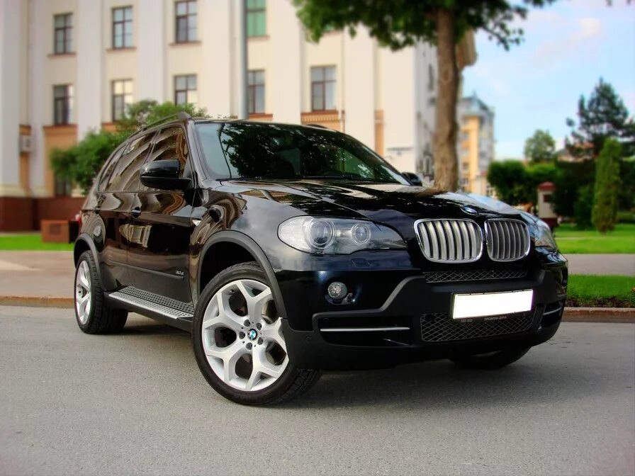 Х5 е70 болты. BMW x5 e70 2012. БМВ х5 е70 черный. BMW x5 e70 черный. BMW x5 e70 4.8.