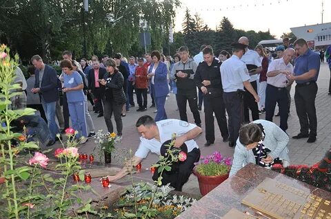 Почему бомбят курск