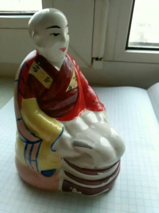 Монгольские статуэтки. Буддийский монах статуэтка. статуэтка монголка. монгольские статуэтки будды.