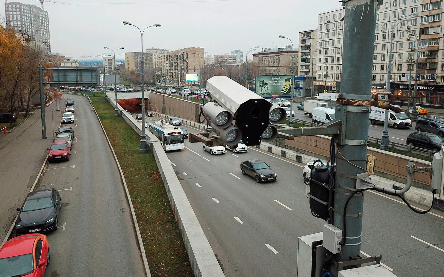 Где камеры на дороге. Камеры ЦОДД В Москве. Дорожные камеры видеонаблюдения. Камеры видеонаблюдения на дорогах. Фотокамеры на дороге.