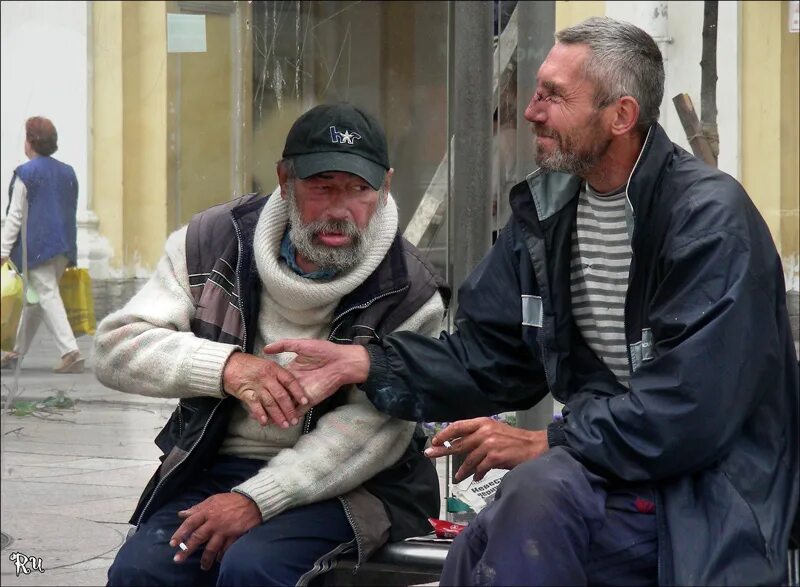 В питере сосется с бомжами