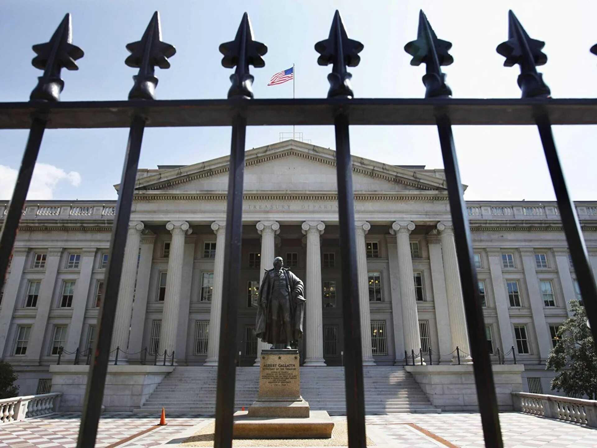 Сша против рф. Дэни родрик. Санкции турции против рф 2022. Госслужащие сша. Против санкций.