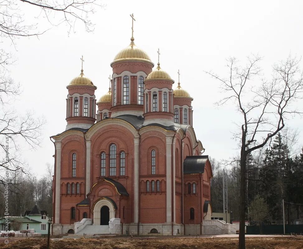 церковь в селятино московская область. церковь в селятино. селятино московская область церковь серафима саровского. храм в селятино савельев. храм серафима саровского в селятино.