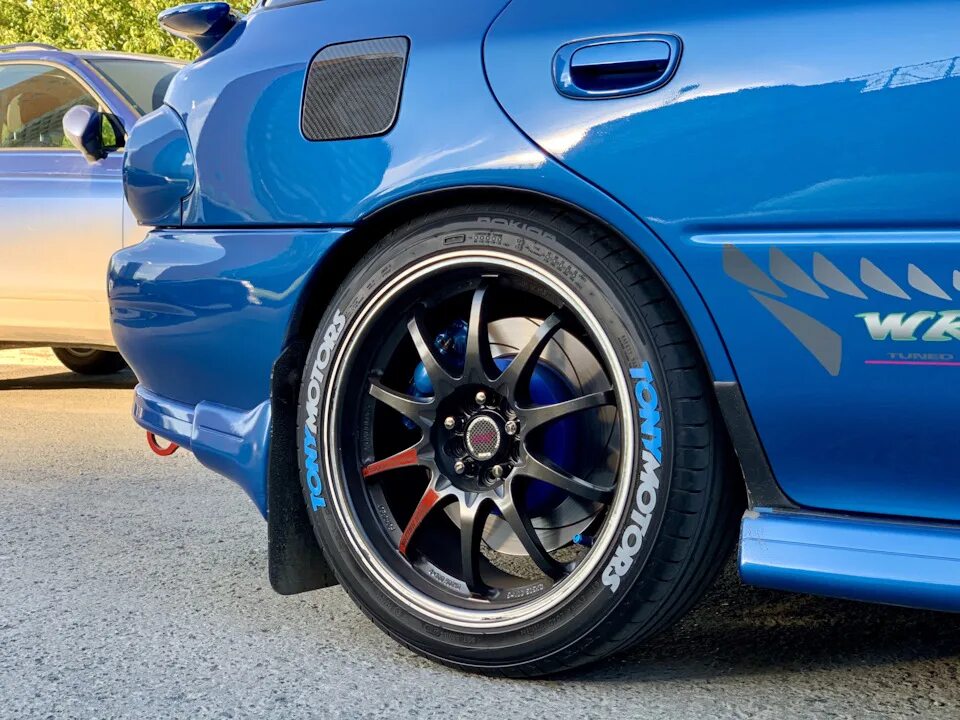 Субару импреза колеса 215 50 17. Шины субару импреза. Subaru impreza rays ce28. Резина импреза. Шины субару импреза.