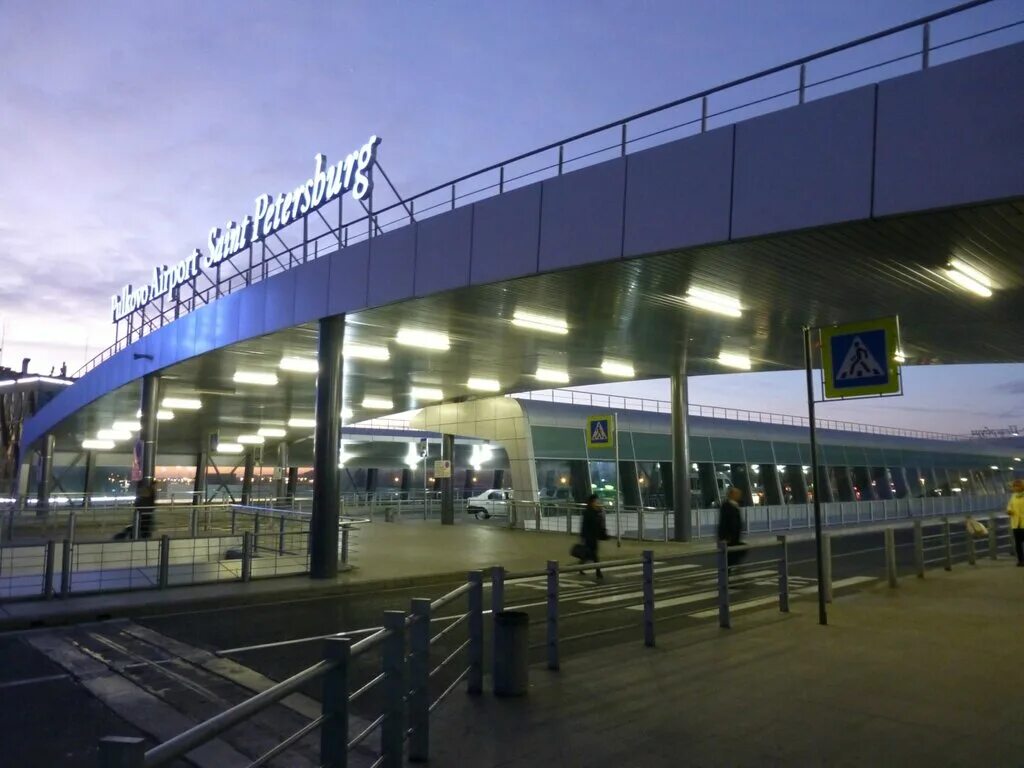 Терминал аэропорта пулково в санкт-петербурге. Пулково новый аэропорт. Аэропорт пулково снаружи. Аэропорт пулково санкт-петербург фото. Аэропорт пулково санкт-петербург.