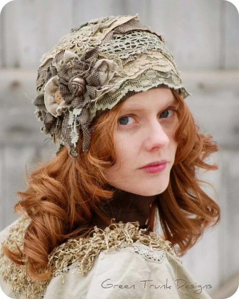 Шапка бохо. Шапка крючком в стиле бохо. Вязаные шапки в стиле бохо. Лора ладонина бохо шапка. Головные уборы бохо.