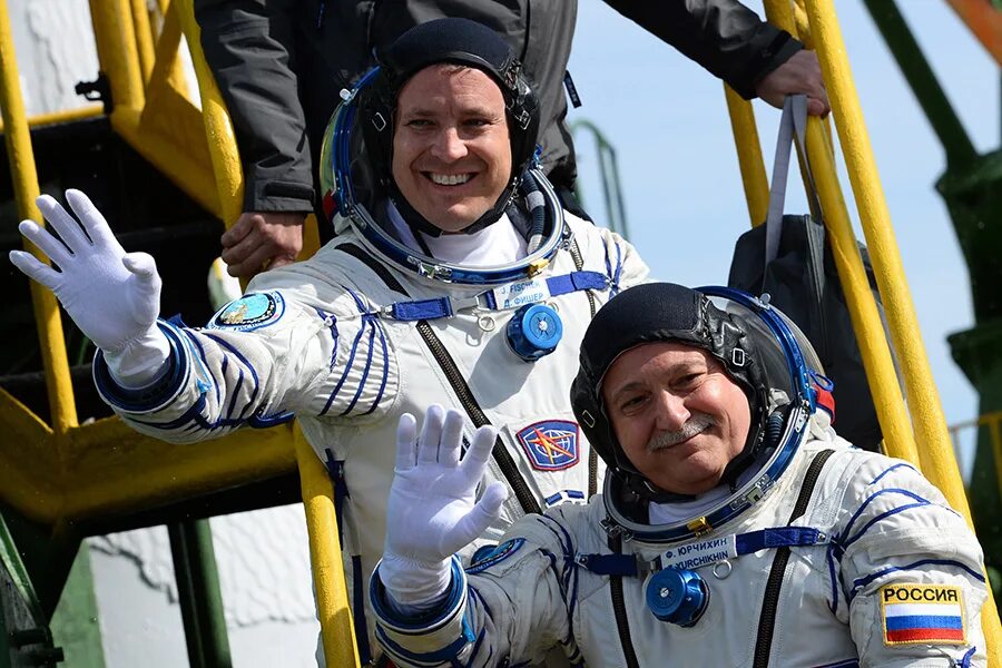 Стартуем космонавтов