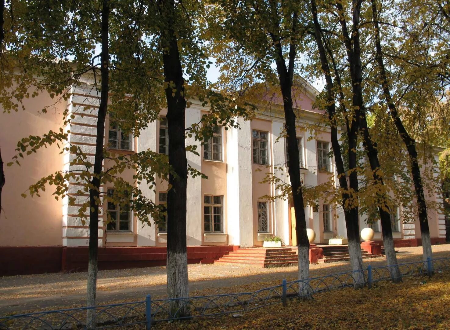 Фотографии школы номер. Школа 22 Рязань. Город Рязань школа номер 22. Школа 22 Рязань Керамзавода. 22 Школа Рязань официальный сайт.