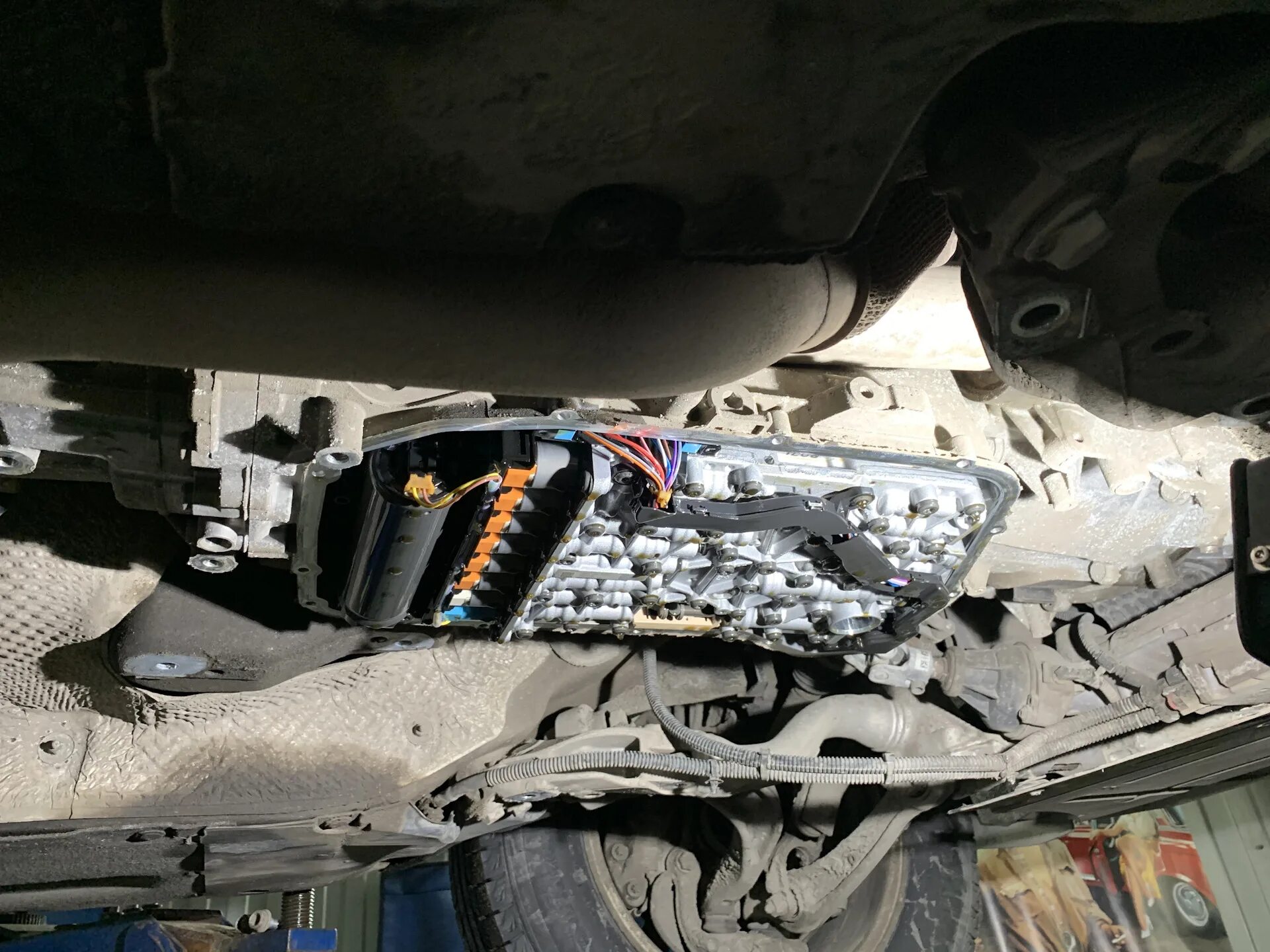 Масло акпп q5. Масло акпп ауди q5. фильтр акпп 5q. audi q5 zf 8hp. фильтр акпп audi 8hp55.