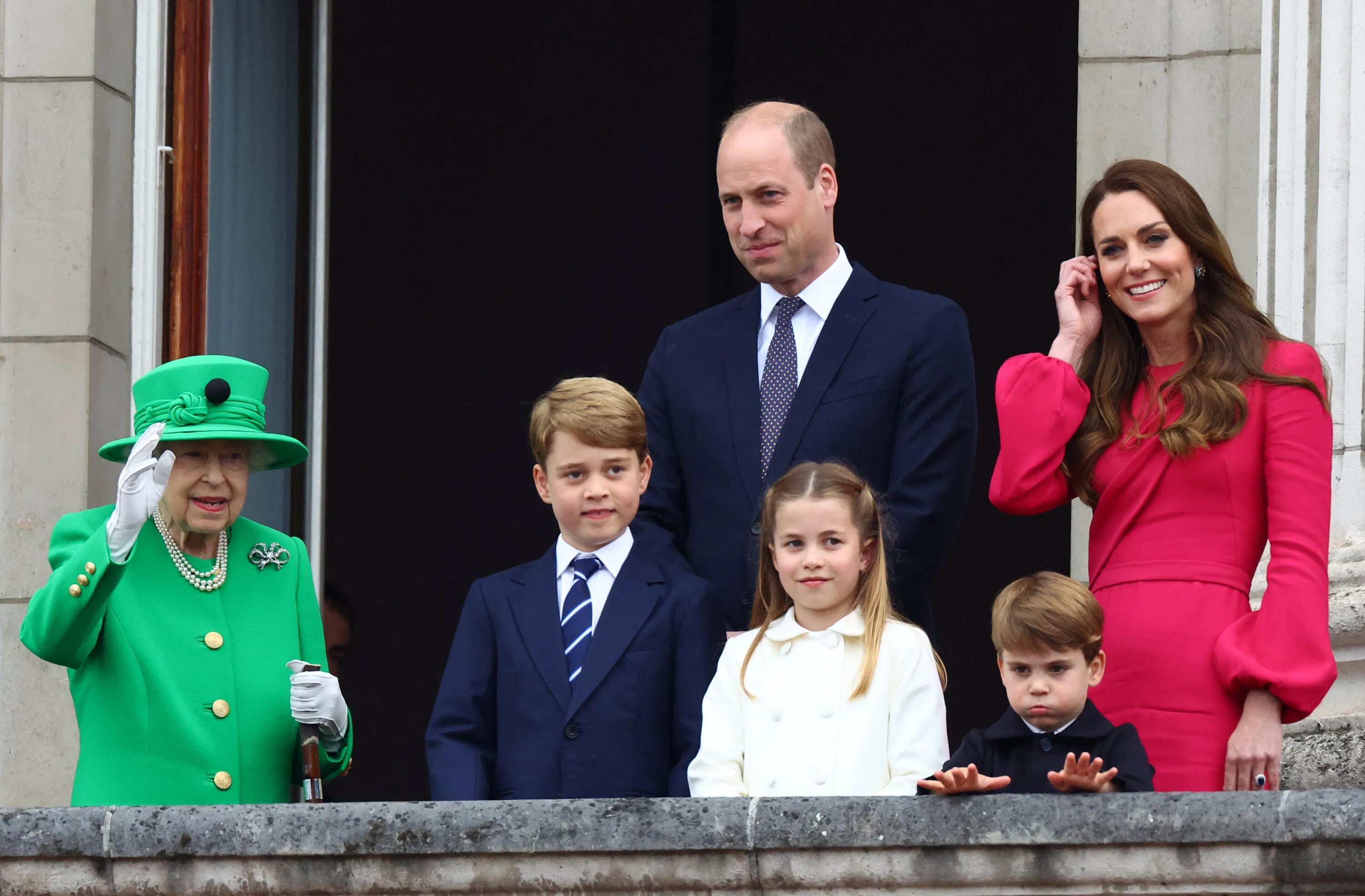 Фото детей кейт миддлтон и принца уильяма. Кейт Миддлтон с детьми 2022. Принц Уильям и Кейт дети 2022. Кейт Миддлтон и принц Уильям 2022.