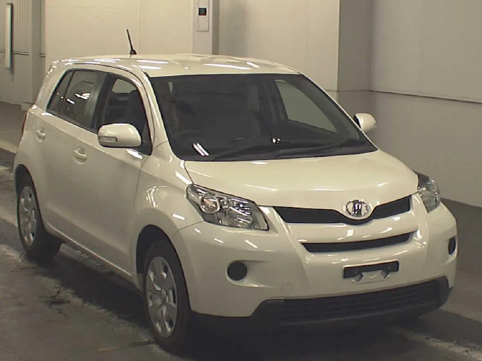 Ист ый. Тойота ист 2 поколение. toyota ist 2007 (2 поколение). тойота ист 2012. тойота ист 2 поколение салон.