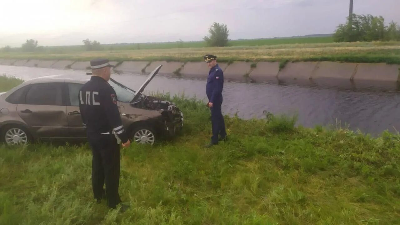 ДТП В Марксе Саратовской области. ДТП В Марксовском районе Саратовской области. Авария в Раскатово Марксовского. ДТП В Казачке Саратовской области две девочки. Утонувшие братья