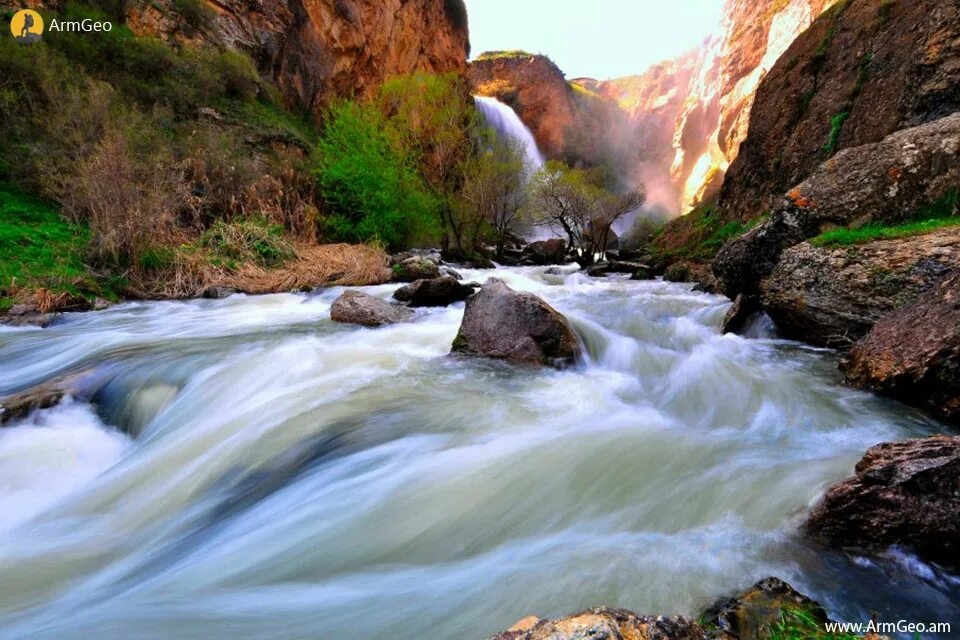 Ширака река. Трчкан армения. trchkan waterfall armenia. река чичкан армения. трчкан гюмри.