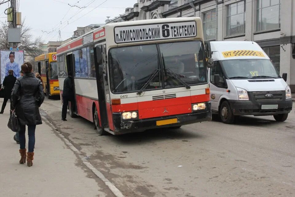 Ратов автобус. Маршрутное такси Саратов. Автобусы Саратова. Автобусный перевозчик Саратов -Москва. Городские автобусы в Саратове.