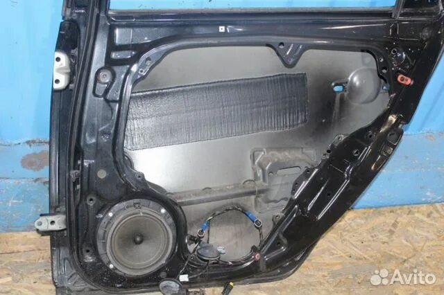 Обшивка дверей хендай i30. Дверь hyundai i30. Задние динамики i30 hyundai. Обивка двери хендай i30 2013. Hyundai i30 обшивки дверей.