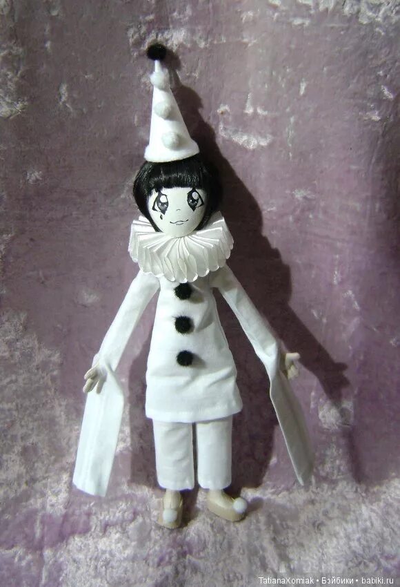 Как сделать пьеро. Пьеро подделка в садик. Пьеро поделка. Как сделать пьеро. Воротник пьеро.