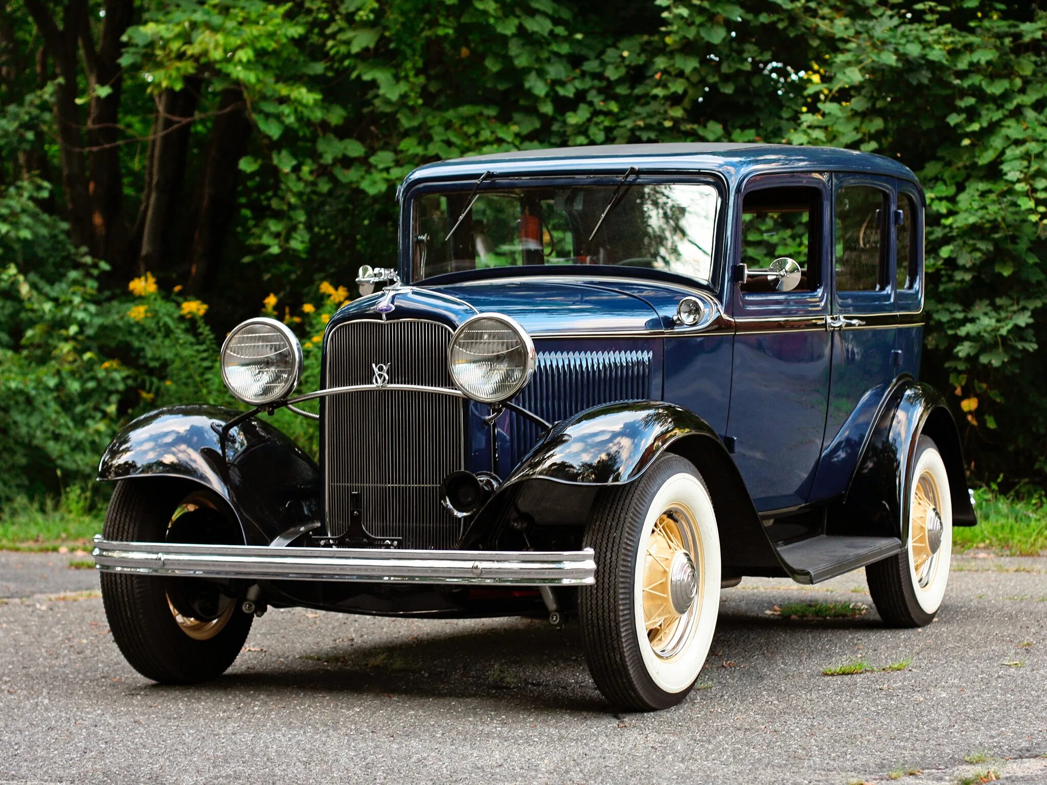 У 20х 1. Ford v8 1932. Ford v8 Deluxe Fordor sedan. Ford model 18 (Ford v8). Форд v8 1930.