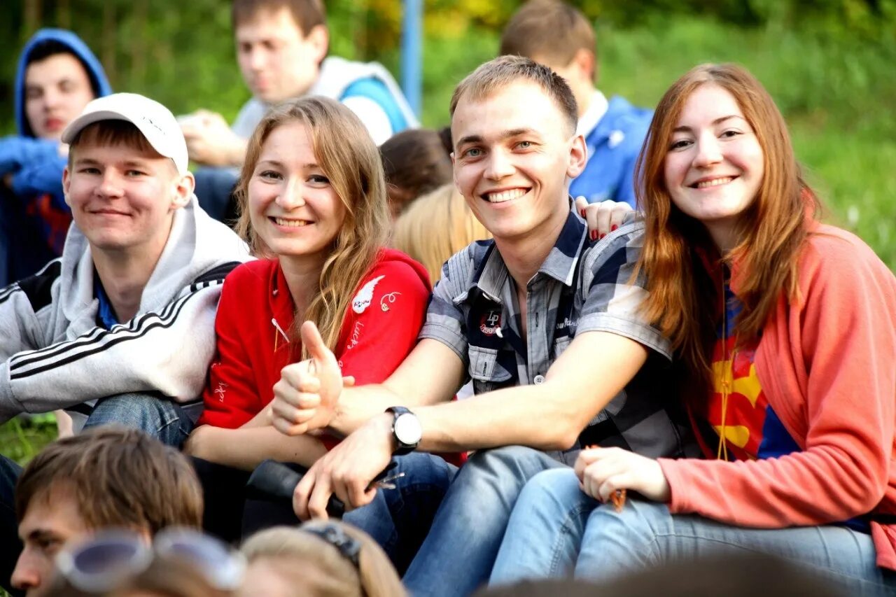 Молодежь социализация молодежи в обществе. Русская молодежь. Современная молодежь. Молодежь России. Современная молодежь России.