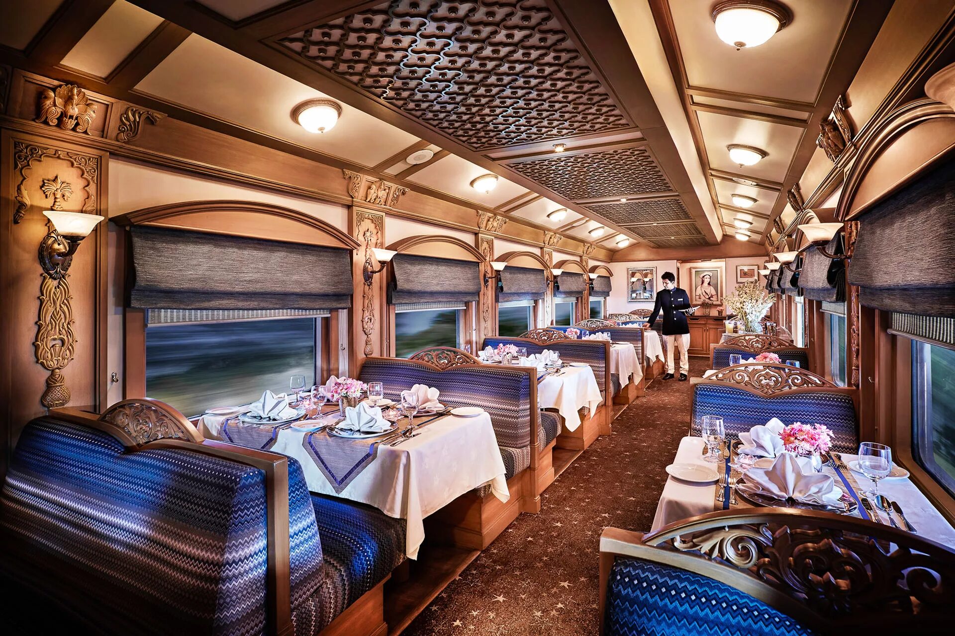 Dining car. Поезд Deccan Odyssey. Deccan Odyssey Luxury Train. «Дворец на колесах» (Palace on Wheels). Транссибирский экспресс золотой Орел.