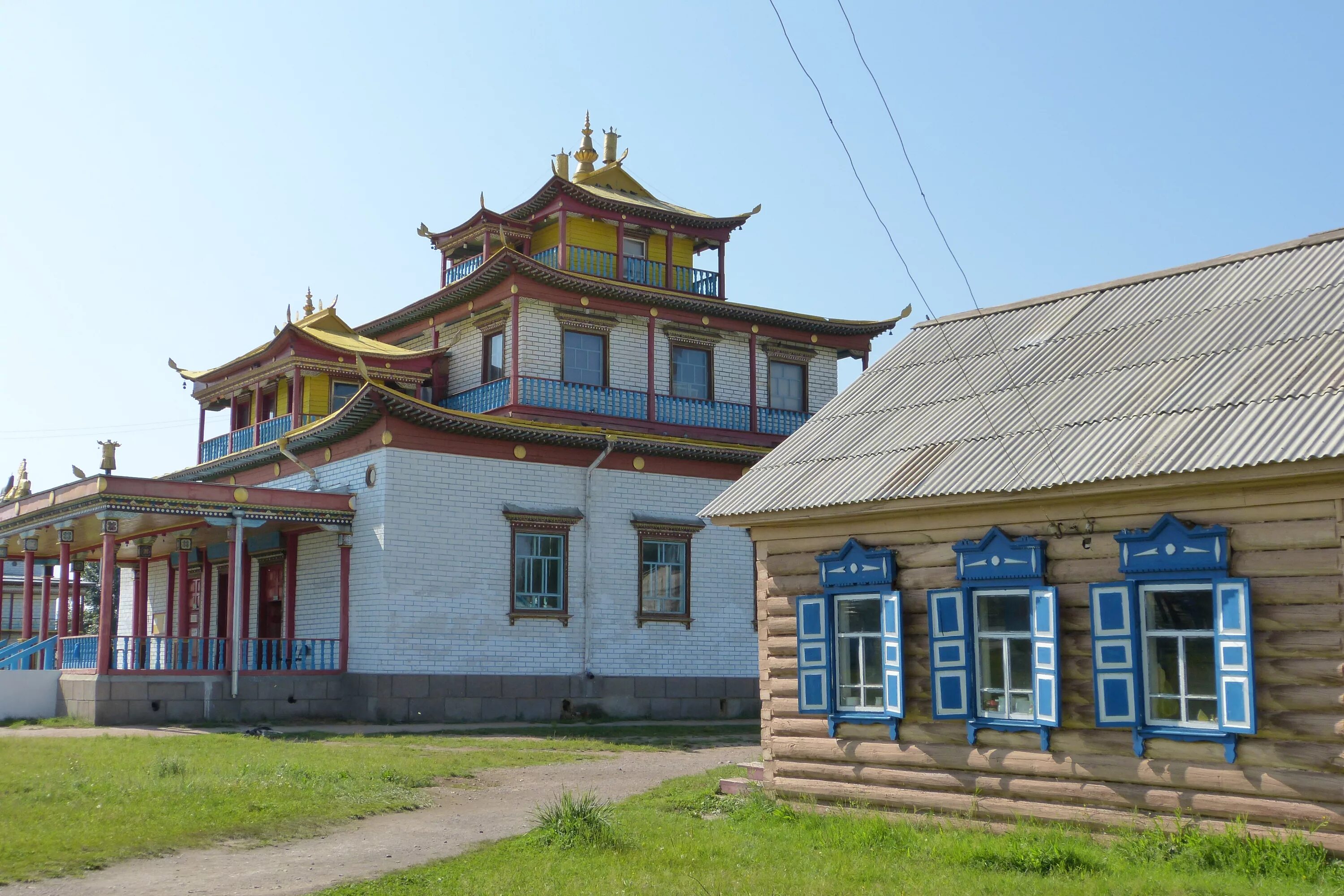 Республика бурятия село. Иволгинский дацан (Республика Бурятия). Село верхняя Иволга Республика Бурятия. Село Иволгинск Иволгинский дацан. Иволгинский дацан монастырский комплекс.