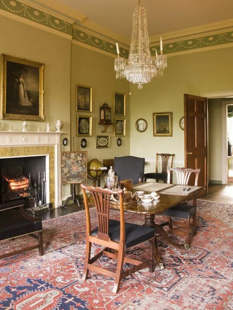 Holly Holden on Instagram: "Ahhh, the essence of quiet, traditional style. The c