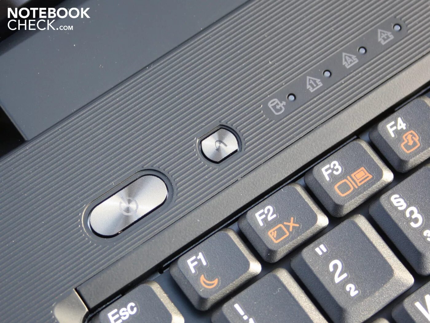 Msi включить wifi. Lenovo b560. ноутбук леново b560. lenovo b560 клавиатура. ноутбук леново кнопка включения wifi.
