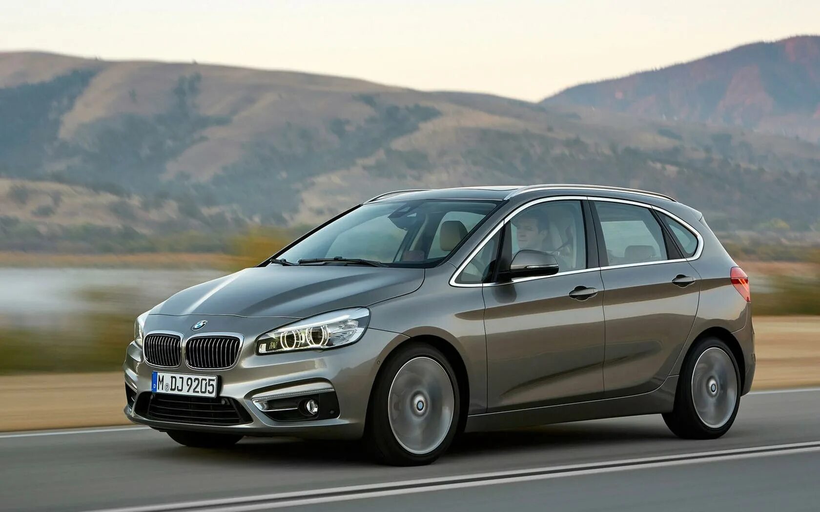 Bmw series active tourer. BMW 2 Active Tourer. BMW 2-Series Active Tourer 2015. БМВ 216 Гран Турер. BMW 2 Active Tourer 2017.