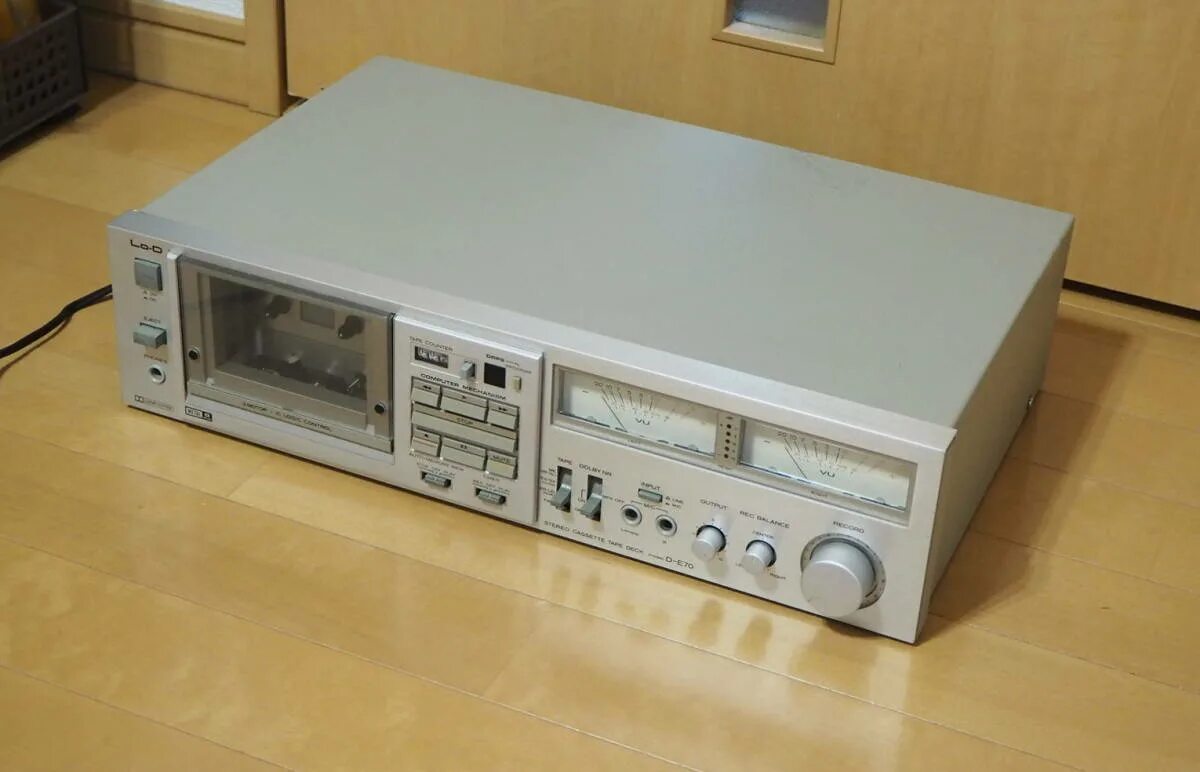Hitachi d-w 9 кассетная дека. Hitachi d-2200m. Кассетная дека dual c-844. Hitachi d-707. Hitachi d-90s лпм.