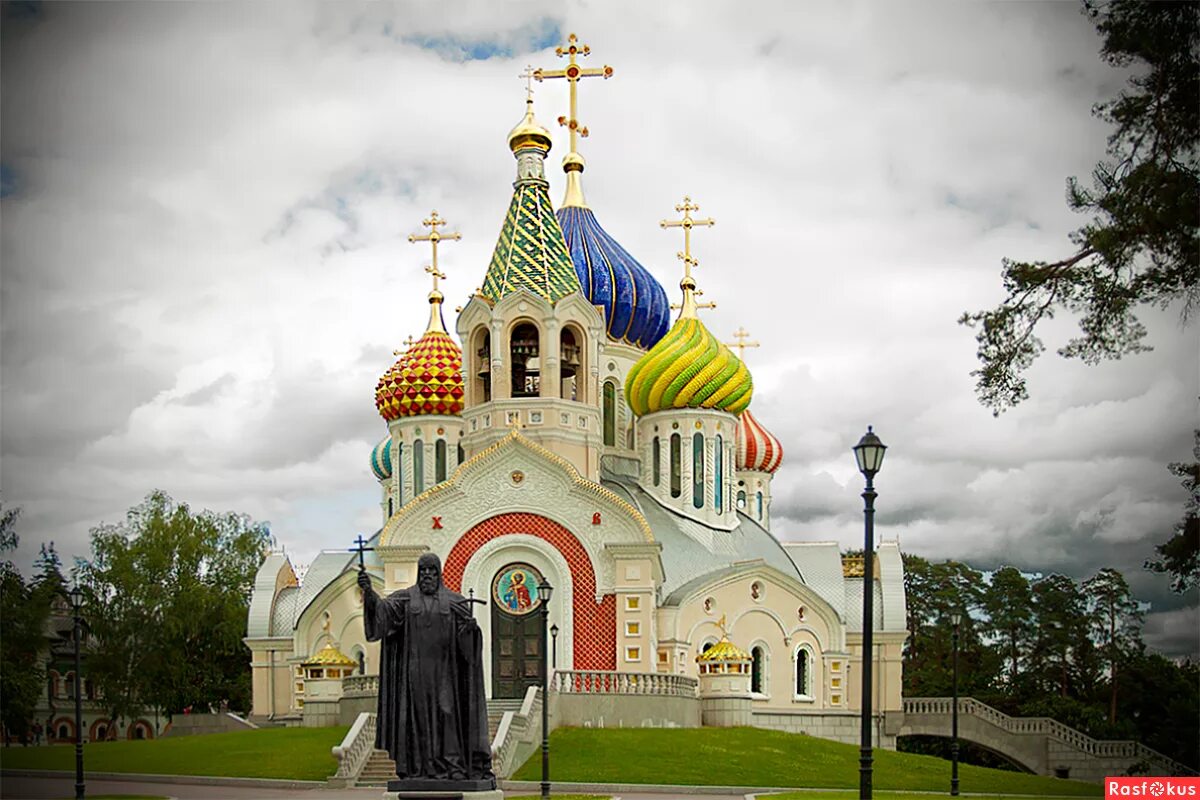 соборный храм благоверного князя игоря черниговского. храм святого игоря черниговского, переделкино, москва. храм святого благоверного князя игоря черниговского в переделкино. церковь святого игоря. храм святого игоря черниговского, переделкино, москва.