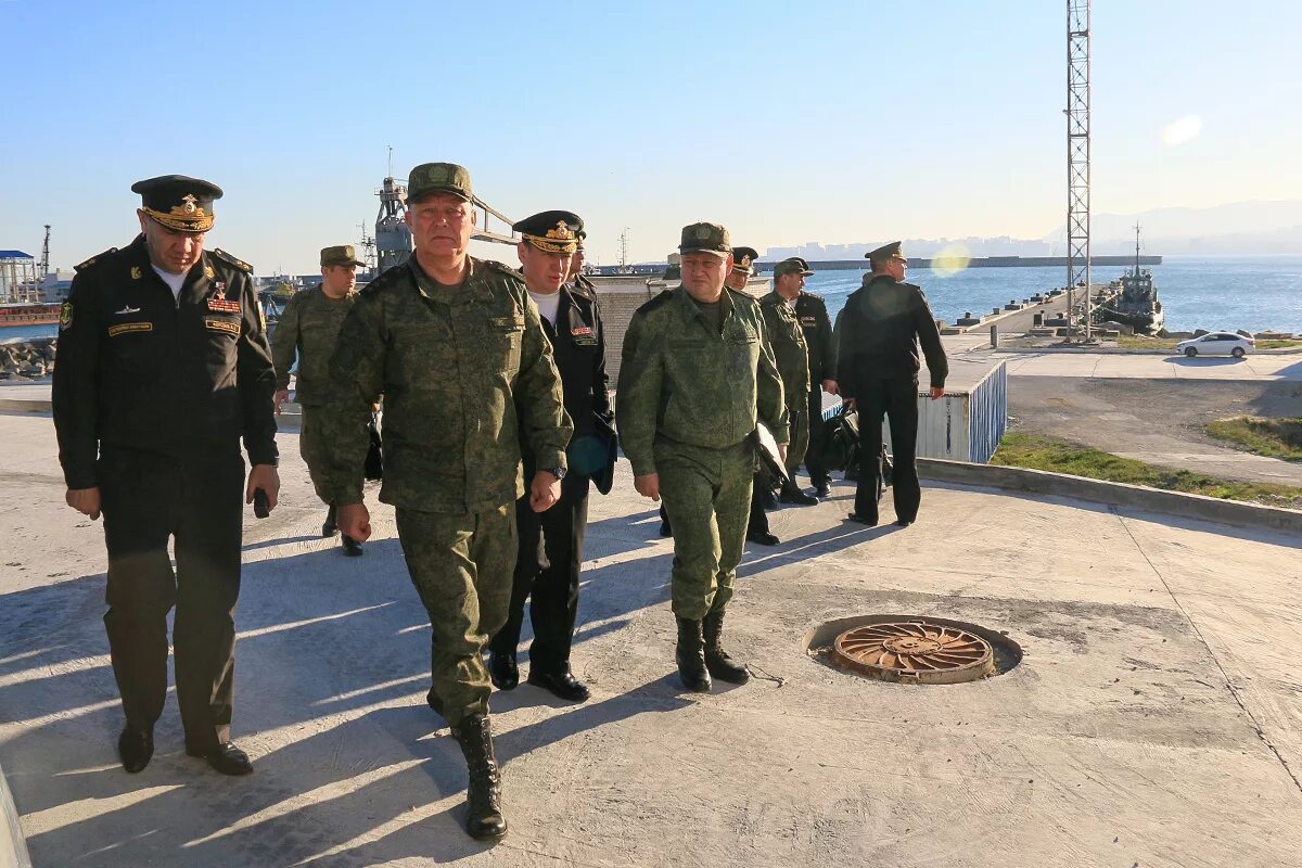 Армейский новороссийск. Штаб НВМБ Новороссийск. Штаб ЧФ Новороссийск. Новороссийск штаб ВМФ. Штаб Черноморского флота в Новороссийске.