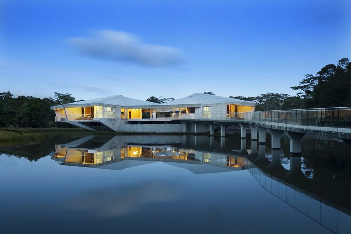 вилла чили дом. дом на карибских островах. поселок кировский соболевский район камчатка. дом необычной формы. здание на берегу.