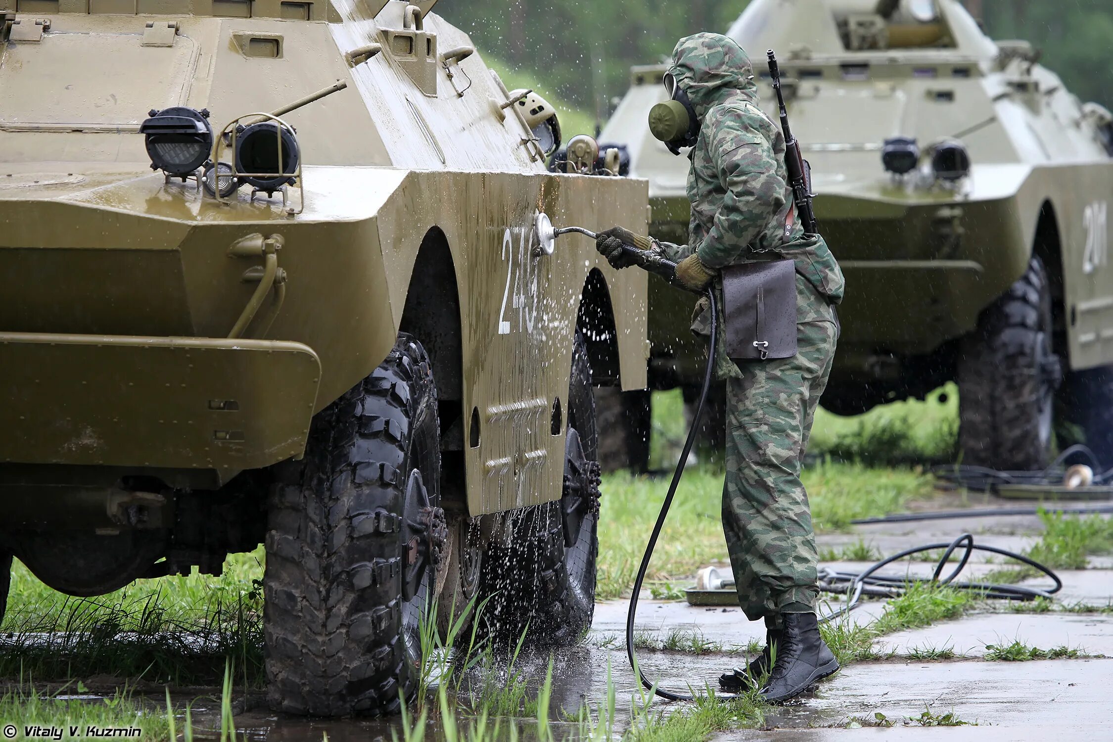 Специальная обработка вооружения и техники. РХБЗ дезактивация. Дезактивация войск РХБЗ. Техника РХБЗ. АРС 14.