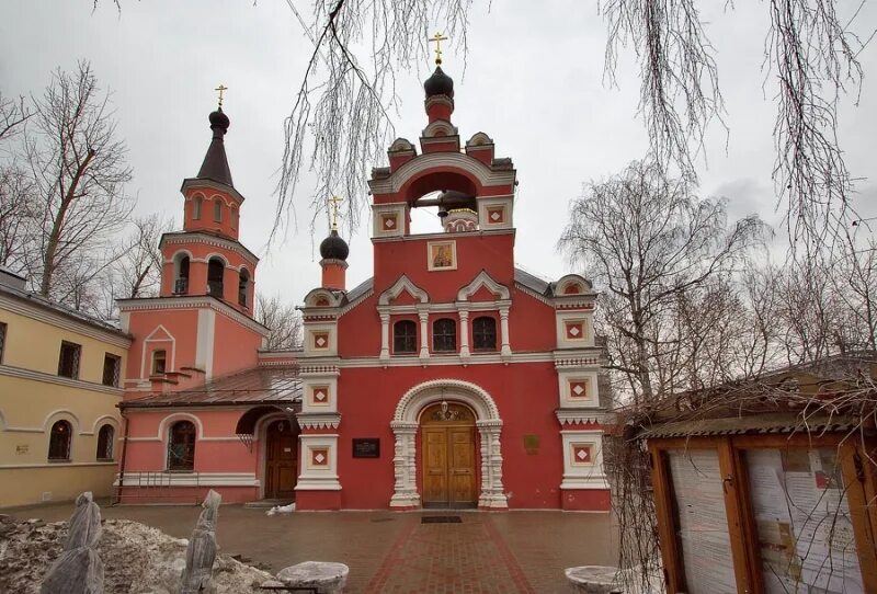 икона скоропослушница в храме. храм иконы божьей матери скоропослушницы октябрьское поле. храм скоропослушница на ходынском поле. церковь иконы божией матери скоропослушница. храм скоропослушницы на октябрьском поле.