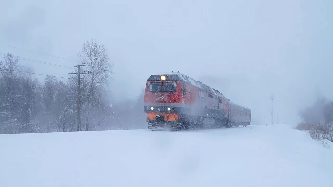 Поезд ижевск балезино. Электричка Ижевск Балезино. Тэп70-0566. Пригородный поезд Ижевск Балезино. Железная дорога Ижевск Балезино.