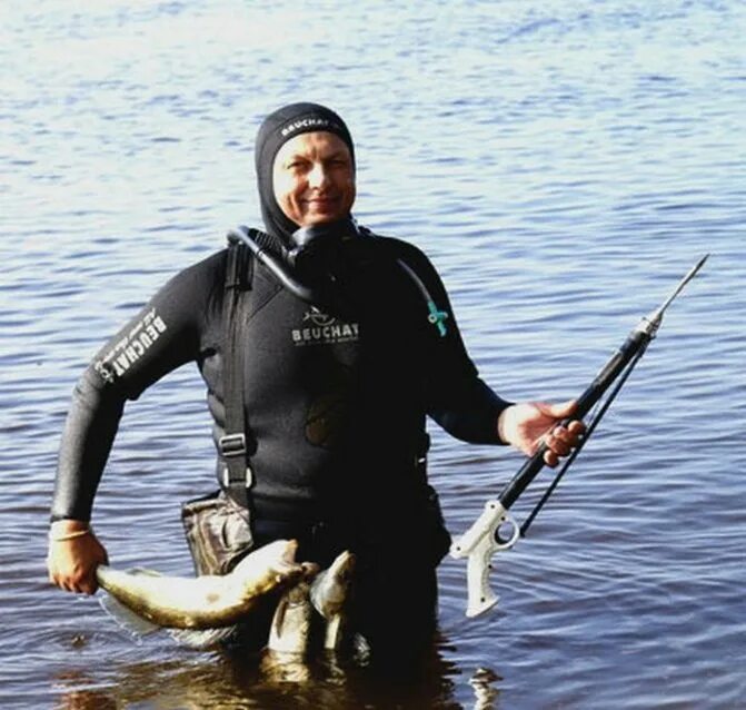 Подводный охотник. Подводная охота с гарпуном. Подводная охота. Подводная рыбалка. Ламутский гарпун.