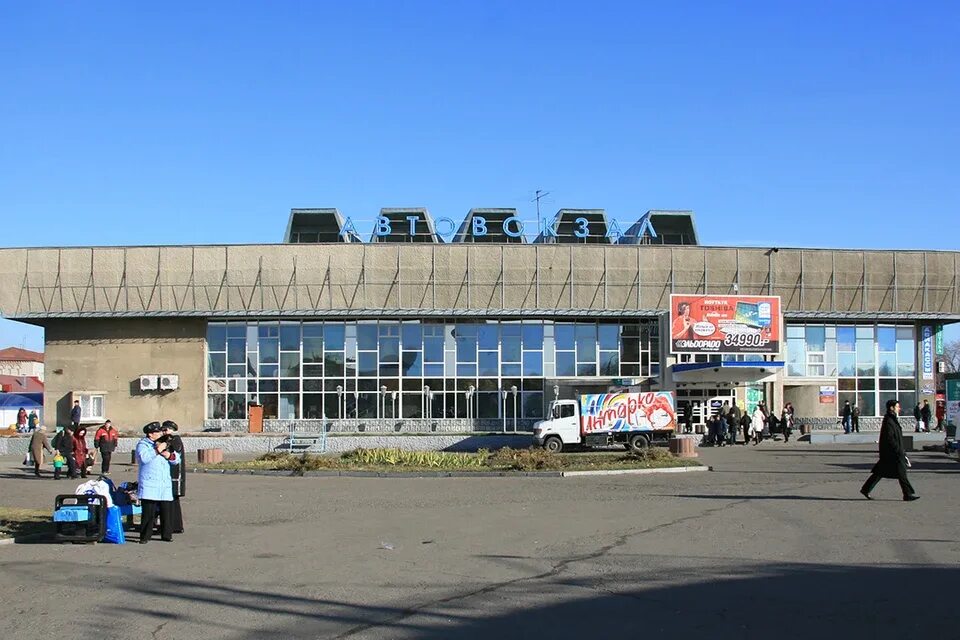 Автовокзал города барнаула телефон. Автовокзал площадь победы барнаул. Автовокзал барнаул фото. Автостанция западная барнаул. Барнаульский автовокзал.