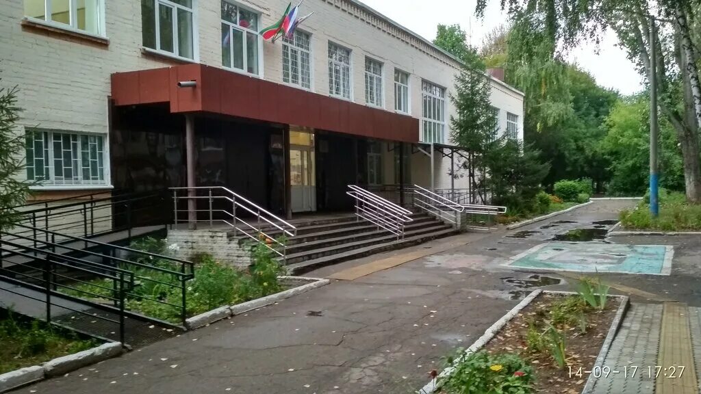 Школа 135 снежинск актовый зал. Снежинск 135 школа сверху. Школа 135 нижний новгород. Директор школы 135 снежинск. Школа 56 нижний новгород.