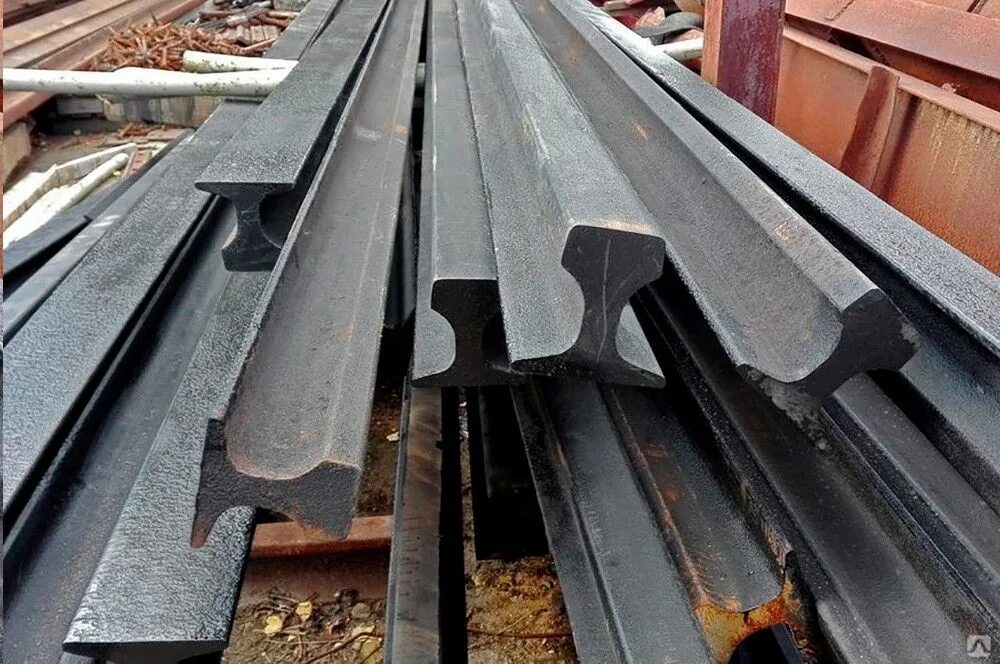 Рельса для железной дороги р40. Сталь рельсы. Рельс металлический. Рельс металлический. Рельс железнодорожный.