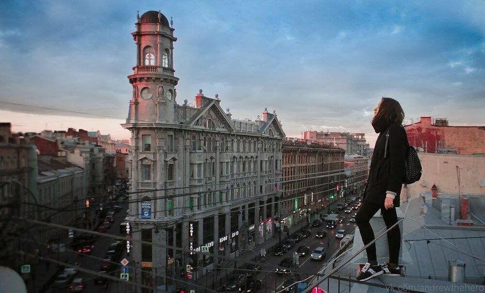 Санкт-петербург люди. Туристы на невском. Как называют людей в петербурге. Как называют людей в петербурге. Петербург улица люди.