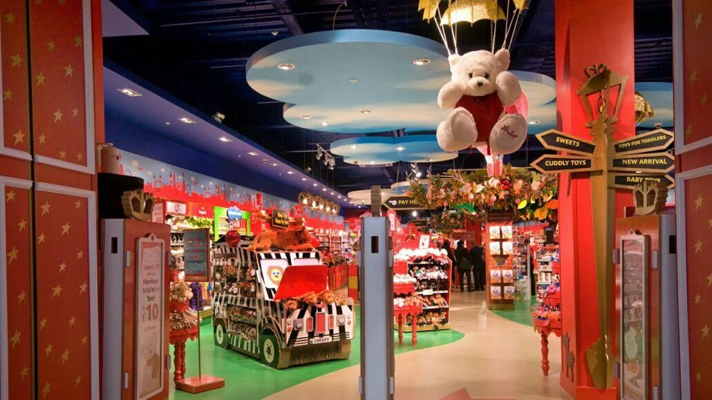 Hamleys london. Hamleys в Лондоне. Магазин игрушек Хэмлис. Хамлес магазин игрушек Лондон Hamleys. Большой магазин игрушек в Москве Хемлис хамлес.