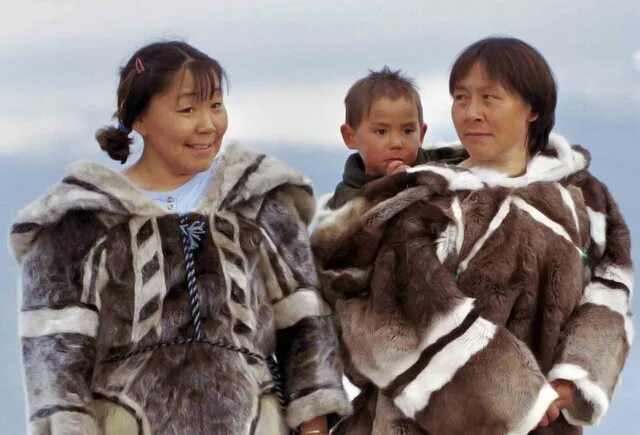 File:Ceremonial mask wearer Nunivak Curtis LOC.JPG - Wikipedia