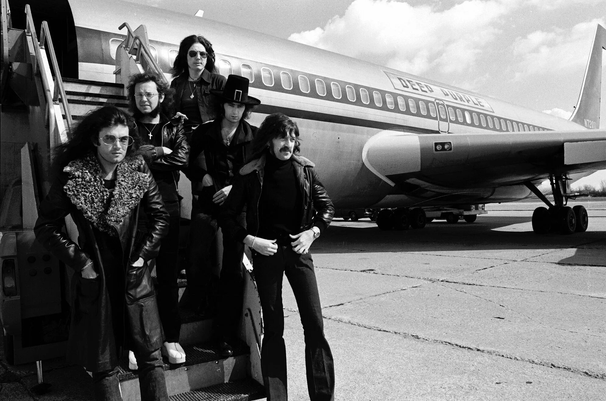 Группа воздушного судна. Самолет дип перпл. группа deep purple 1974. самолет deep purple 1974. deep purple ричи блэкмор 1970.