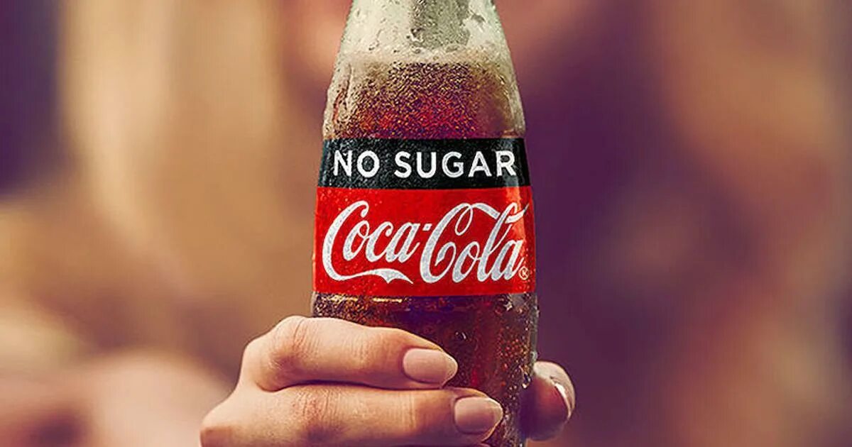 Кока кола в россии. Бутылка кока колы. Ереван кола. Кока кола. Кока-кола логотип 90-х.