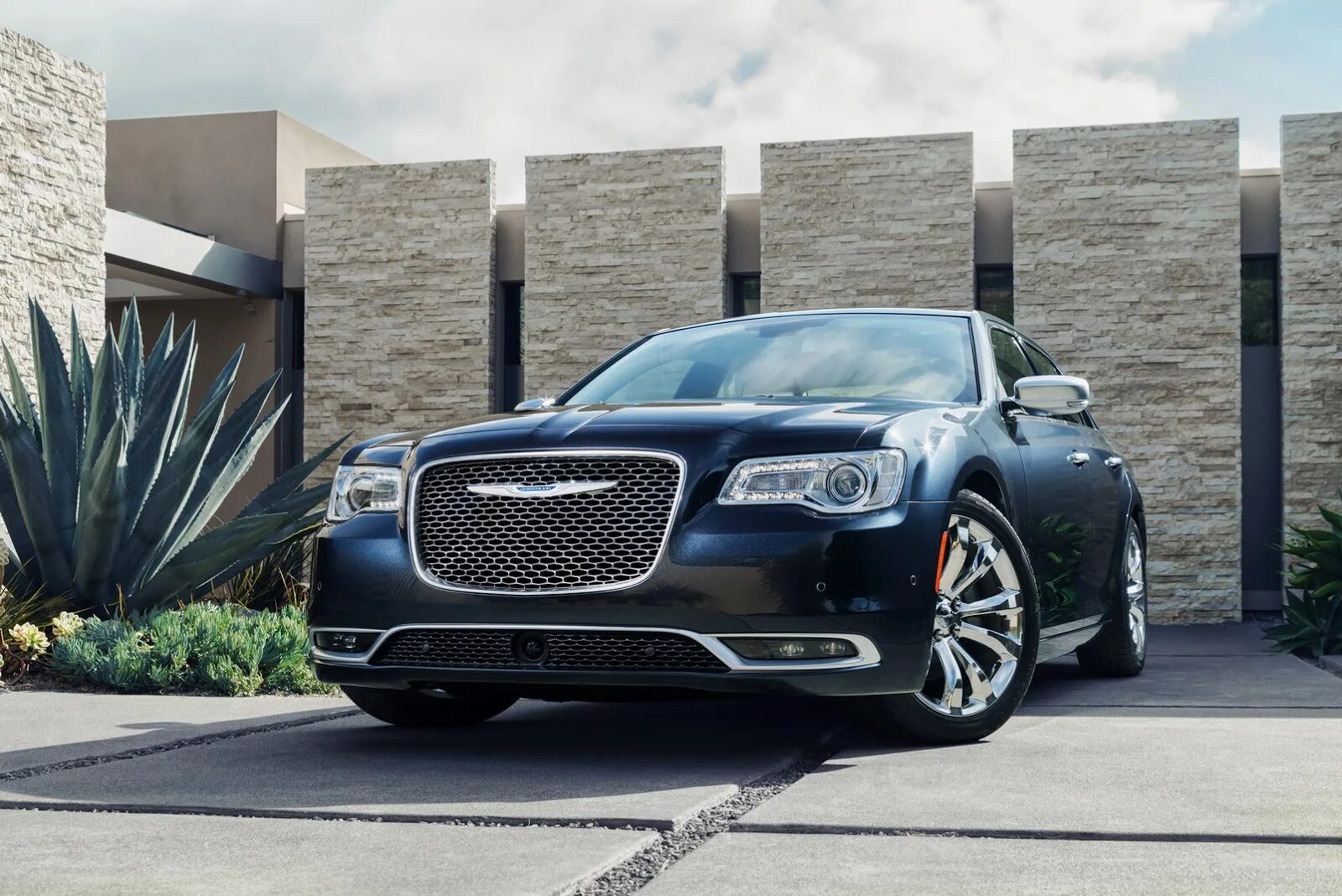 Chrysler 300c. Chrysler 300c 2020. Крайслер 300с седан. Chrysler 300c 2018.