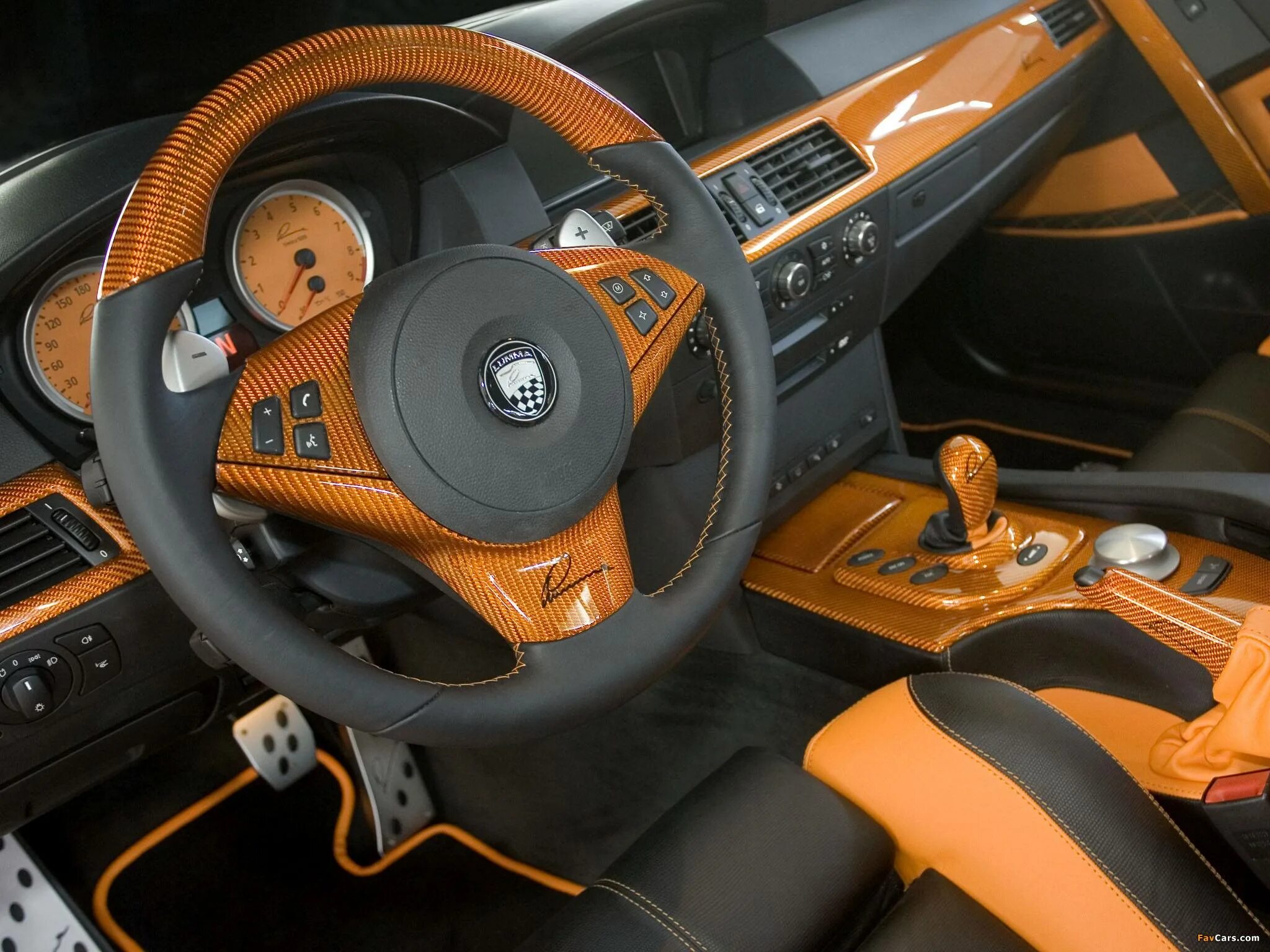 Тюнинг студия. BMW m5 e60 салон Lumma. BMW x5 e60 салон. Lumma CLR 500 RS. Оранжевый салон БМВ м5.