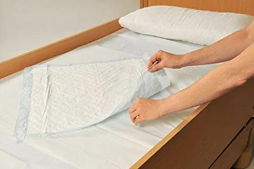Пеленки для больных. Пеленки abri Soft Superdry. Пеленка на кровать. Одноразовые пеленки для кровати. Простынь пеленка на кровать.
