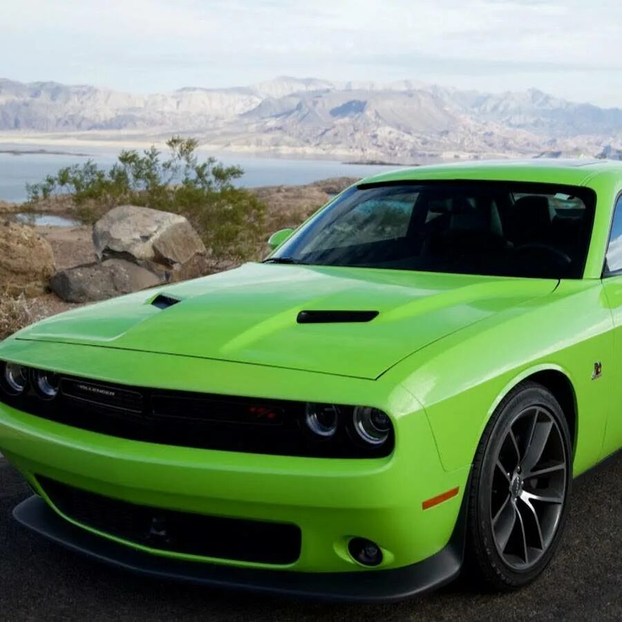 Сколько стоит додж. Додж Челленджер. Додж Челленджер СРТ. Dodge Challenger 1999. Dodge Challenger srt 18.