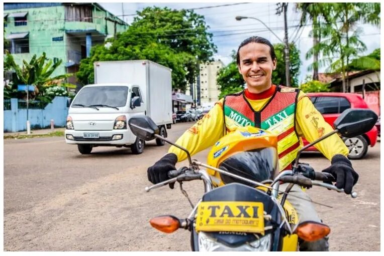 Ei moto taxi песня. Мотоциклы из такси 3. Мотоцикл такси. Мототакси пхукет. Ei moto taxi песня.